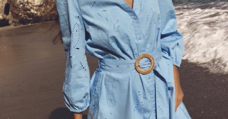 Vestido curto com bordados (29,95€)