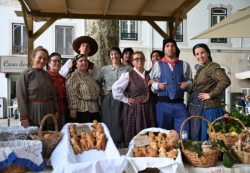 Mercados, música e tradição: Palco no Rossio leva Alcobaça a “viajar” no tempo