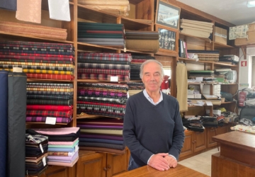 A Casa dos Escoceses onde nascem os trajes com 7 saias tradicionais da Nazaré