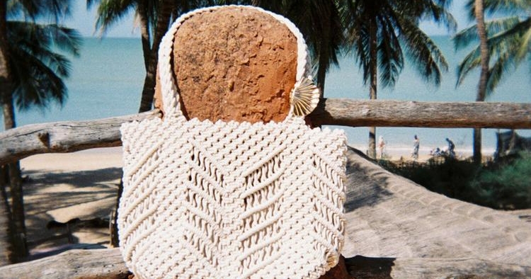 Bolsa em macramé