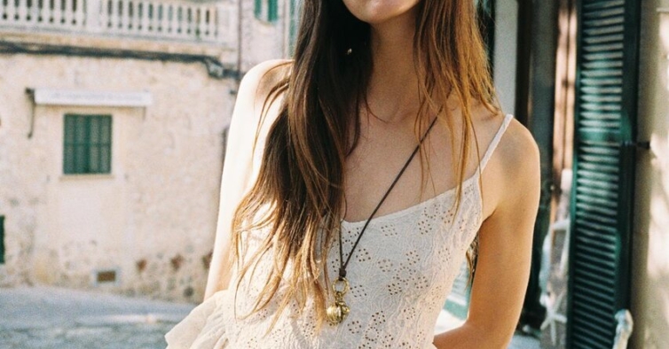 Top peplum bordados (25,95€)